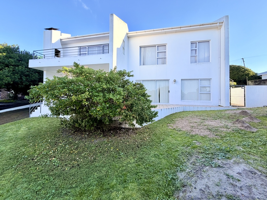 5 Bedroom Property for Sale in Vermont Western Cape